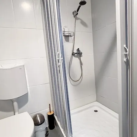 Urban Nest Private Parking Work-friendly Апартаменти *